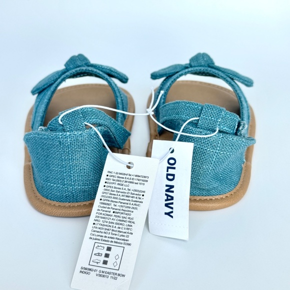 Old Navy Denim Blue Sandals - Baby 18-24 Months - NWT - Velcro Loop Closure Shoe - Picture 3 of 7